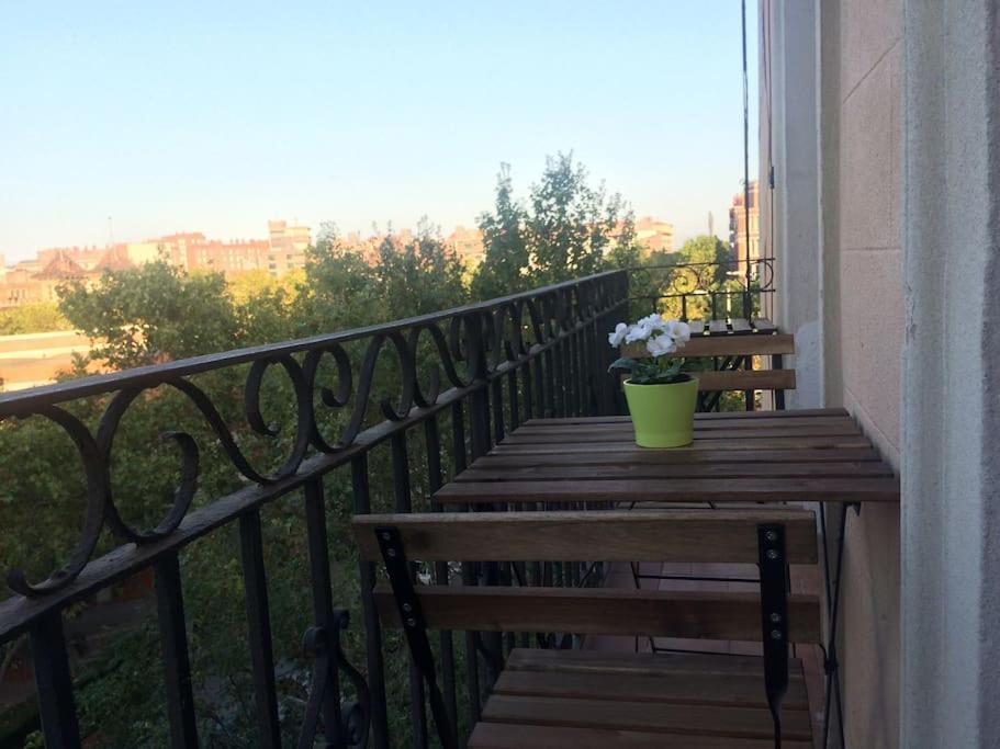 Lovely & Bright Vila Olimpica Beach Apartment برشلونة المظهر الخارجي الصورة